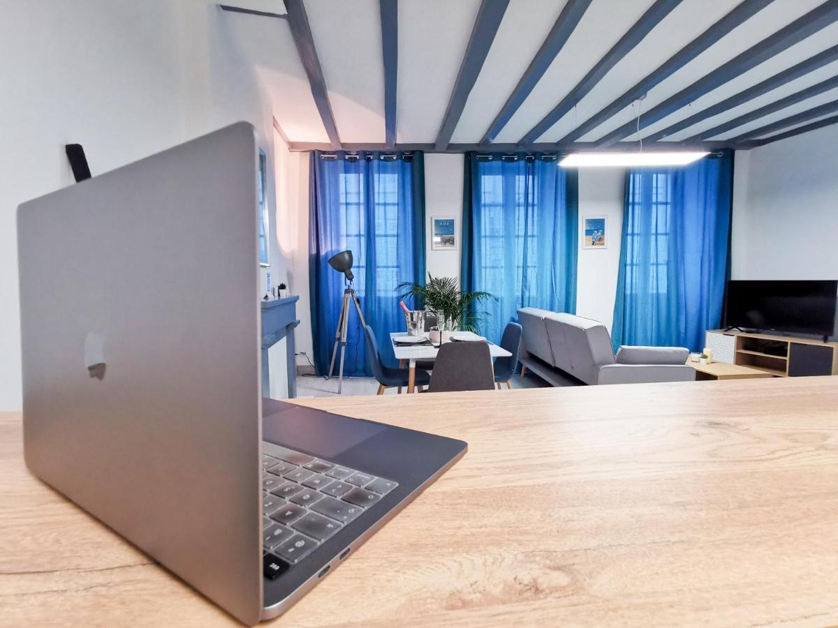 Appartement Ma Douce Charente - Superbe T3 Design Et Fonctionnel - Hyper Centre A Saintes Buitenkant foto