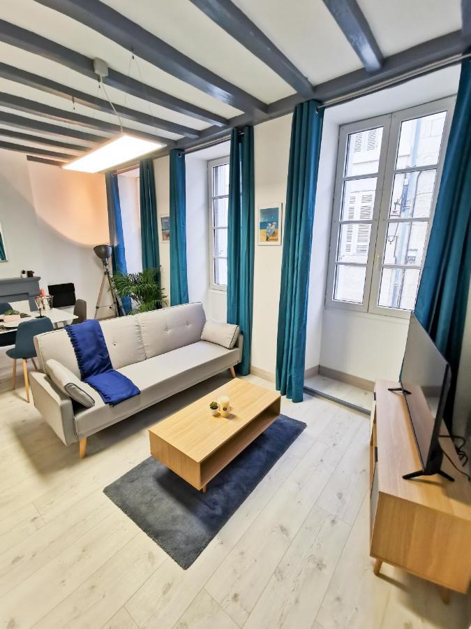 Appartement Ma Douce Charente - Superbe T3 Design Et Fonctionnel - Hyper Centre A Saintes Buitenkant foto
