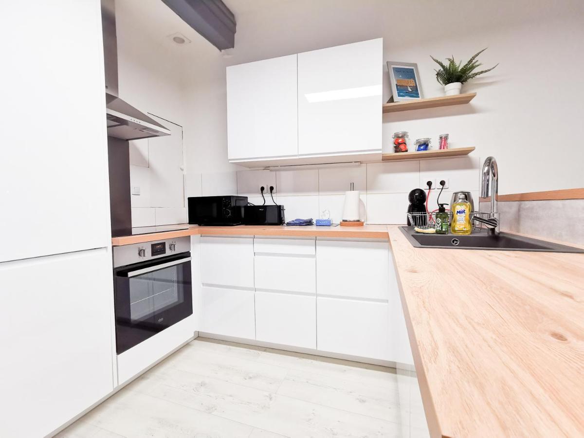 Appartement Ma Douce Charente - Superbe T3 Design Et Fonctionnel - Hyper Centre A Saintes Buitenkant foto