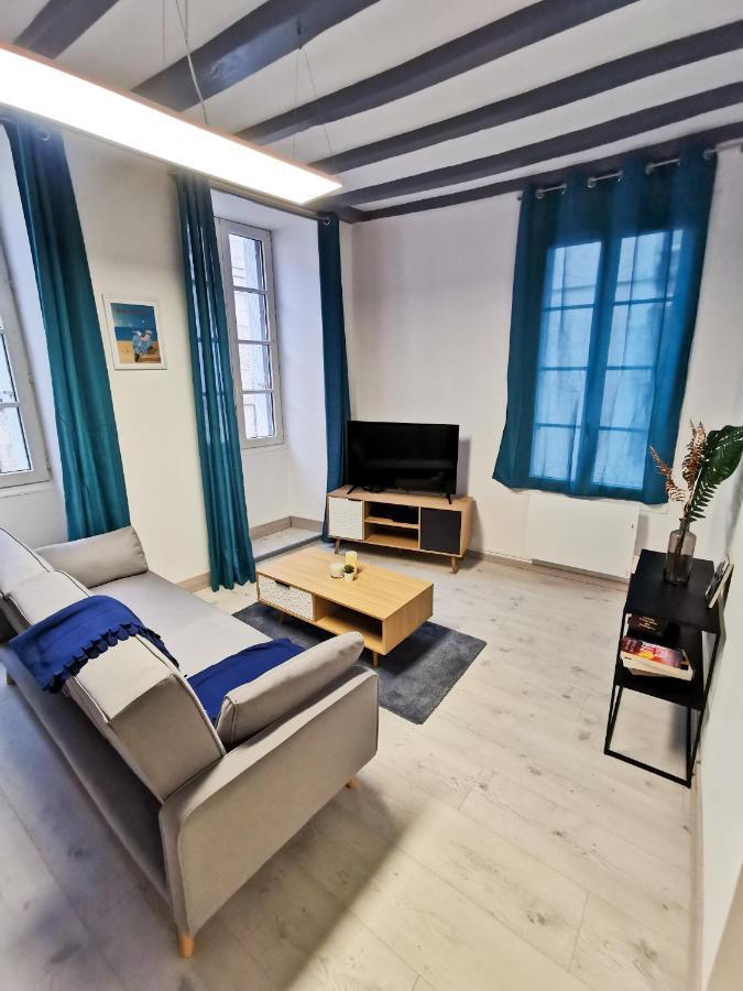 Appartement Ma Douce Charente - Superbe T3 Design Et Fonctionnel - Hyper Centre A Saintes Buitenkant foto