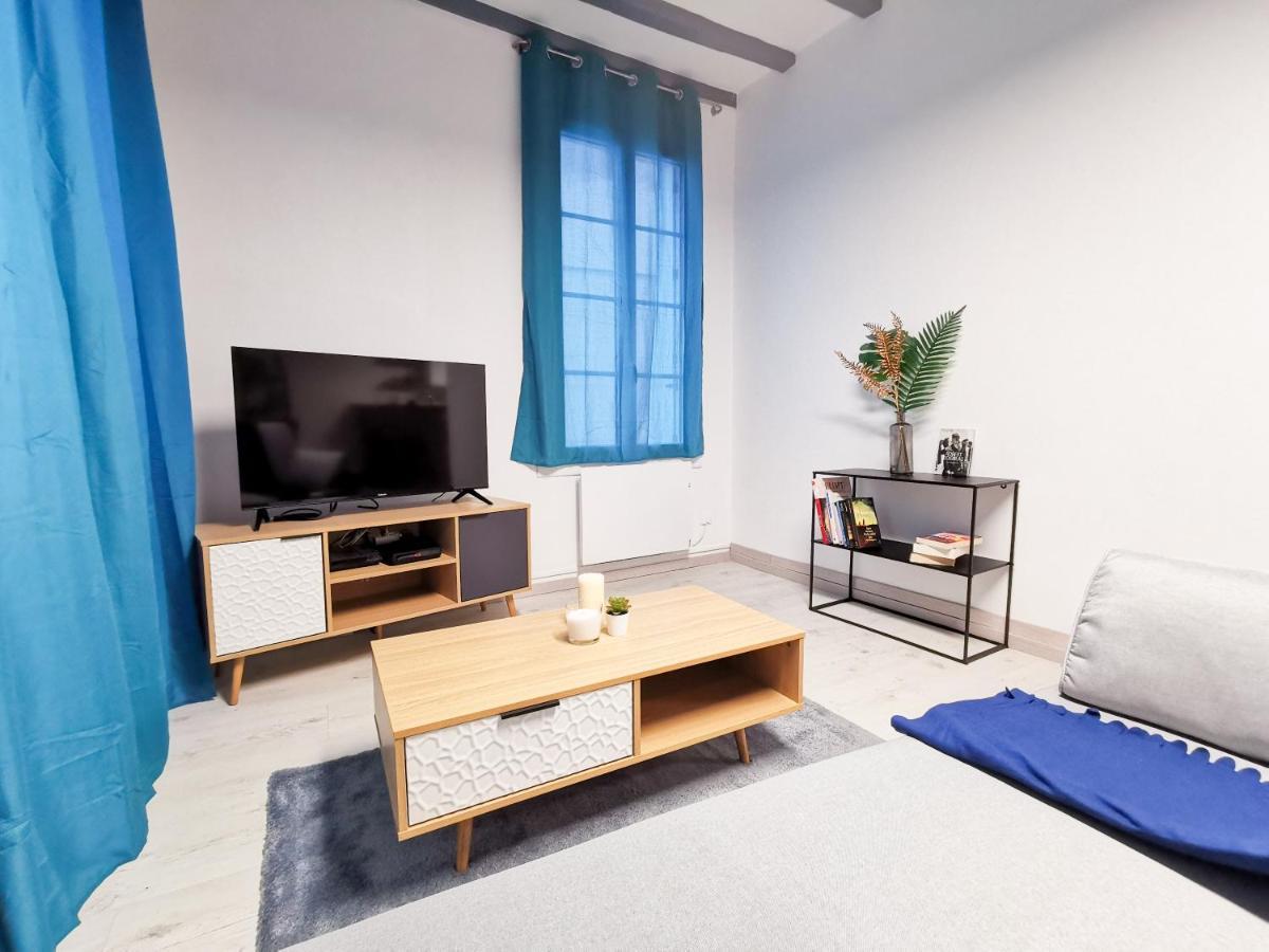 Appartement Ma Douce Charente - Superbe T3 Design Et Fonctionnel - Hyper Centre A Saintes Buitenkant foto