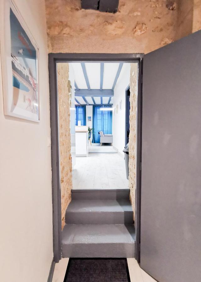 Appartement Ma Douce Charente - Superbe T3 Design Et Fonctionnel - Hyper Centre A Saintes Buitenkant foto