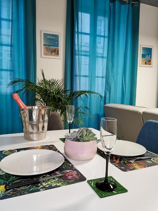 Appartement Ma Douce Charente - Superbe T3 Design Et Fonctionnel - Hyper Centre A Saintes Buitenkant foto