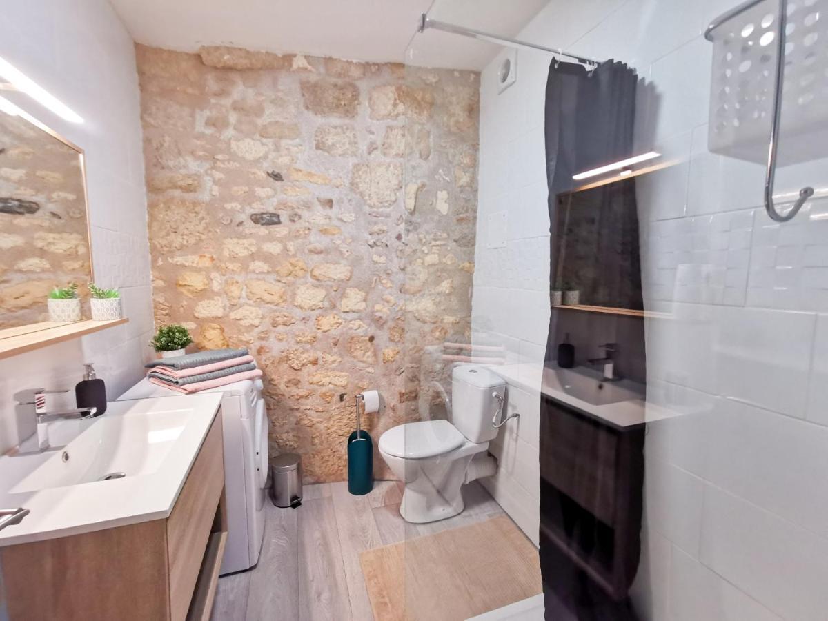 Appartement Ma Douce Charente - Superbe T3 Design Et Fonctionnel - Hyper Centre A Saintes Buitenkant foto